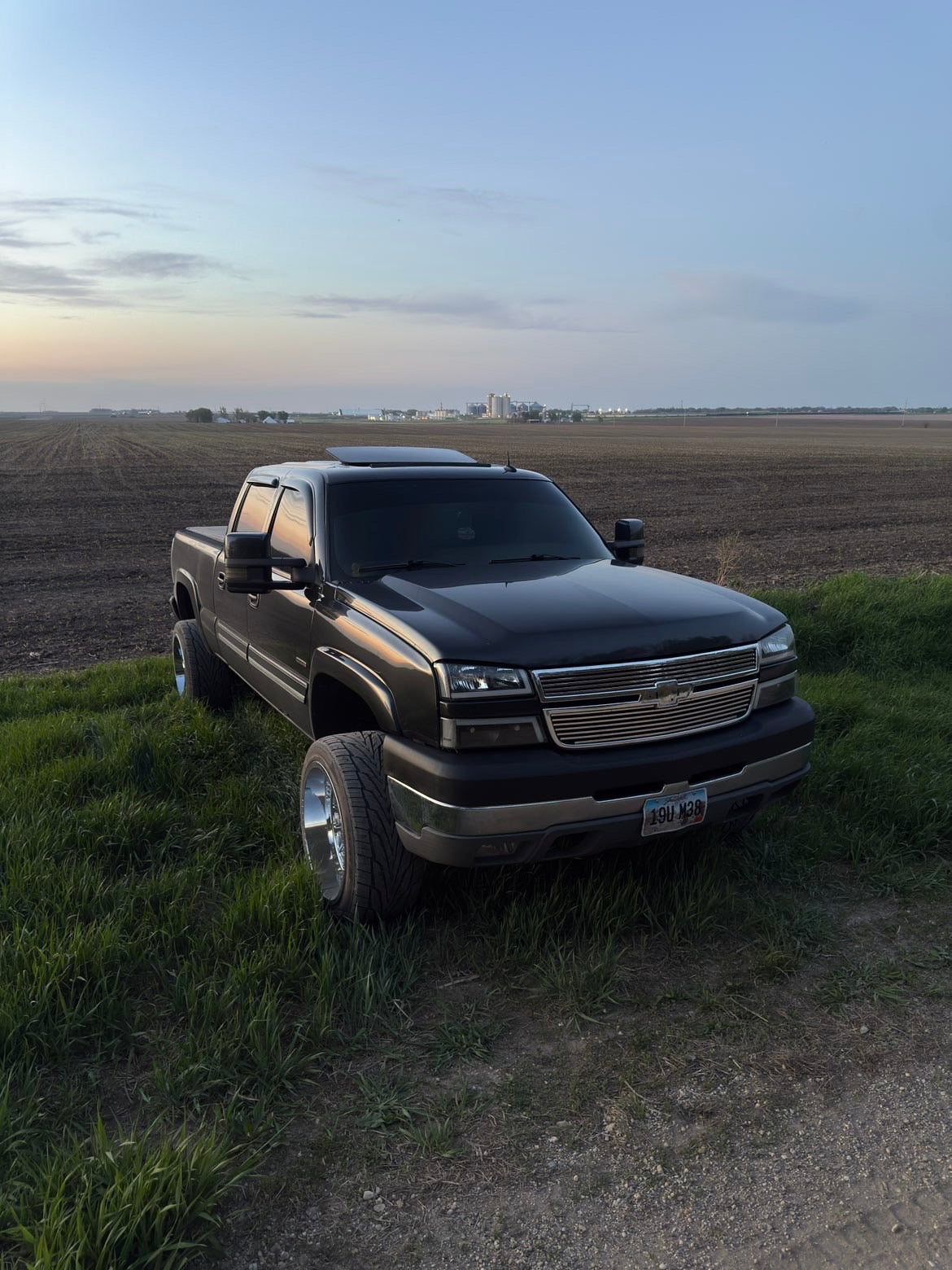 Chrome grill inserts (Chevy HD STYLE)